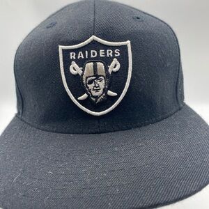 VINTAGE 1990”s LA RAIDERS S NFL Reebok FITTED HAT CAP  7 3/8 Los Angeles